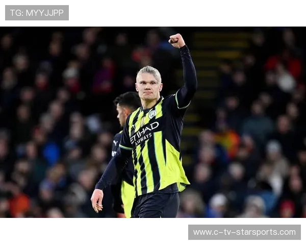 哈兰德禁区强吃得手,曼城打开局面,哈兰德穿曼城球衣